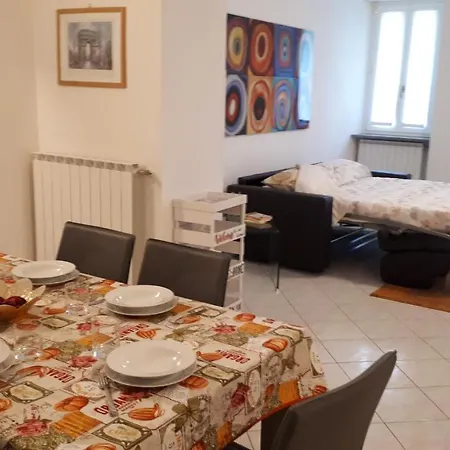 Nigoglia River Apartment *